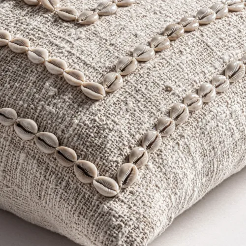 Cojín de conchas Clancy