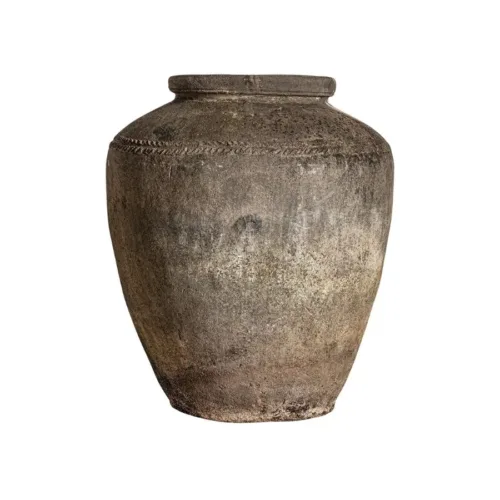 Tinaja de terracota marrón