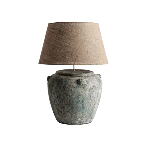 lámpara de mesa de terracota y yute