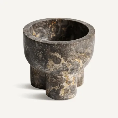 centro de mesa de mármol oscuro