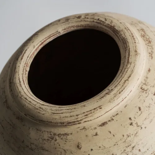 Tinaja de terracota beige