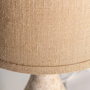 Lámpara de sobremesa de resina y yute