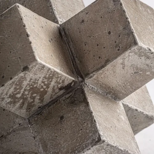 Figura decorativa Kubo de cemento