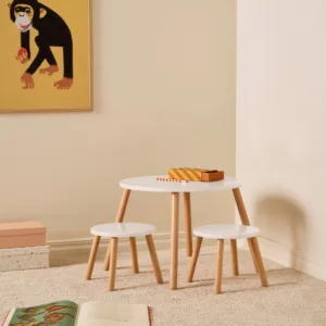Set de mesa y taburetes infantiles