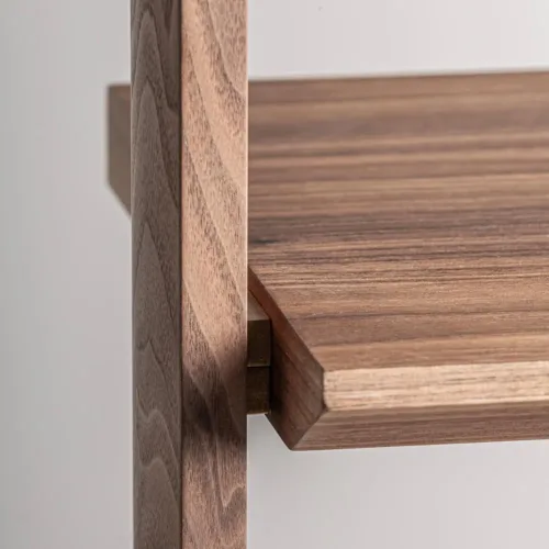 Librería Gifhorn de madera de olmo