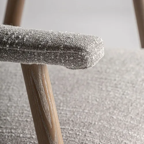 Silla de madera de fresno y tela gris Davrey