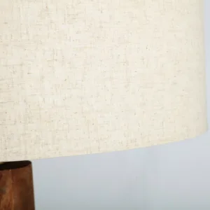 Lámpara de pie Bela de madera de mango y lino