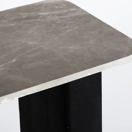 Mesa auxiliar Khej de madera de mango y mármol