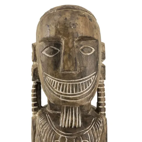 Tótem primitivo tallado