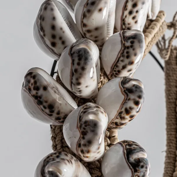 Figura de conchas de estilo étnico