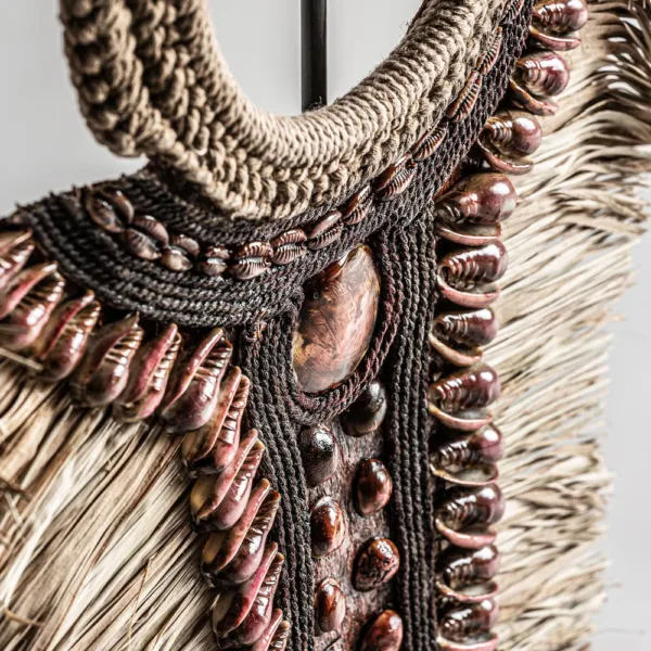 Figura decorativa de fibra natural