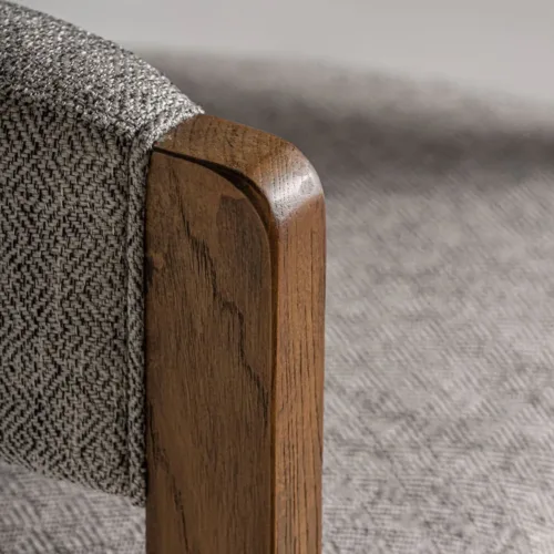 Silla de madera de fresno y tapizado gris Wizerne