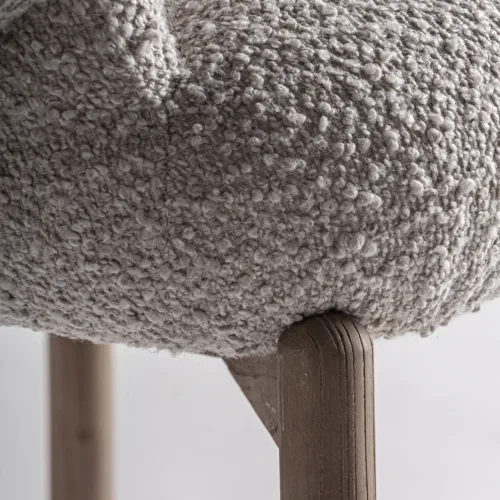 Silla de madera de olmo y tapizado beige Jacquard