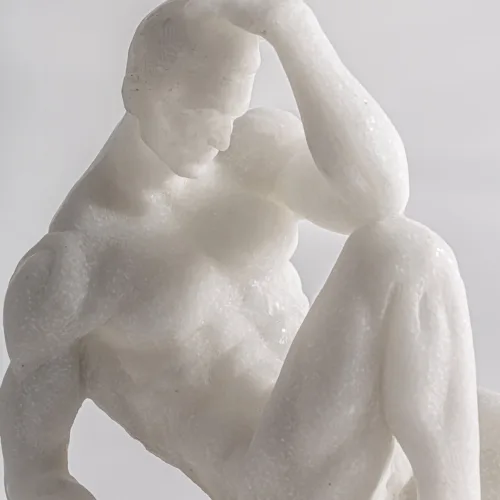 Escultura hombre Phoebe