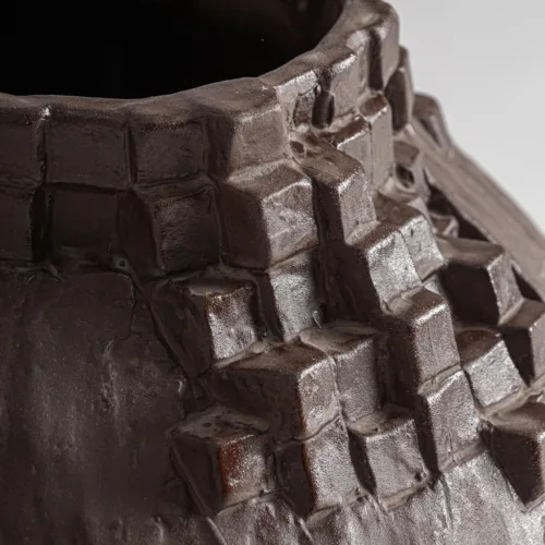 Jarrón de cerámica marrón Henar