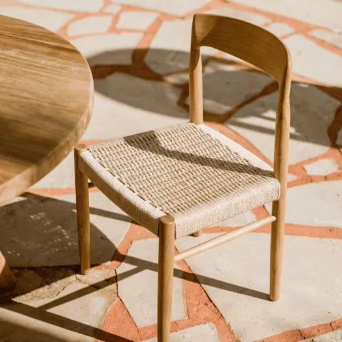 Silla de comedor de madera de olmo y cuerda natural