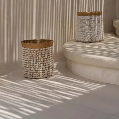 Cesta de pandano y conchas natural 40 cm